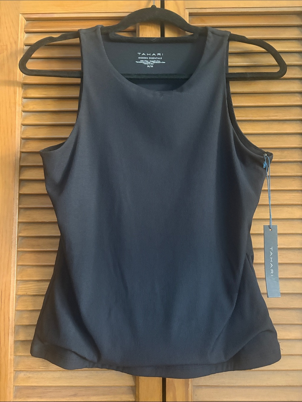 Tahari Black Ribbed Sleeveless Crewneck Tank